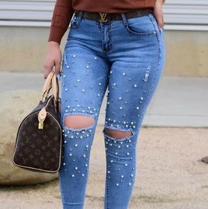 Pearl Ripped Knee Jeans